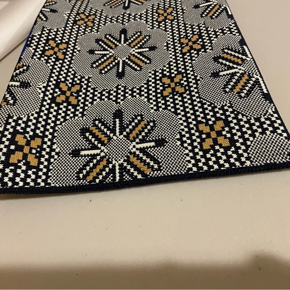 NWT Rothy's essential pouch - Picture 6 of 11